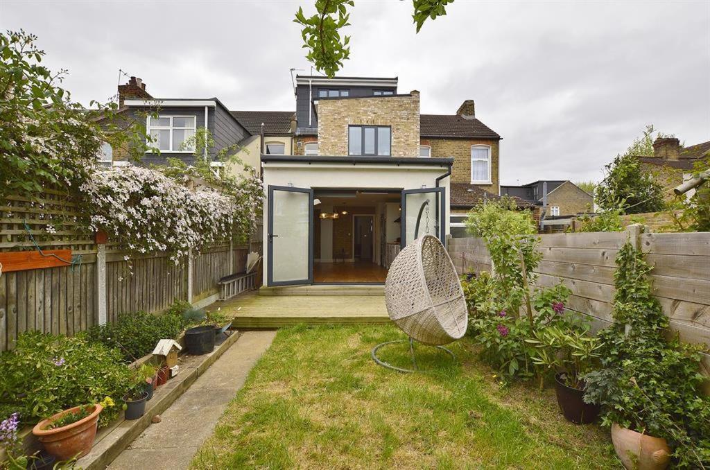 Contemporary 3 Bed House With Spacious Garden Close To Stratford & Canary Wharf London Exterior photo